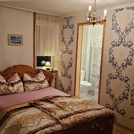 Holiday home Komplettes Haus Mit Drei Etagen Und Einmaligem Bergpanorama Gehlberg