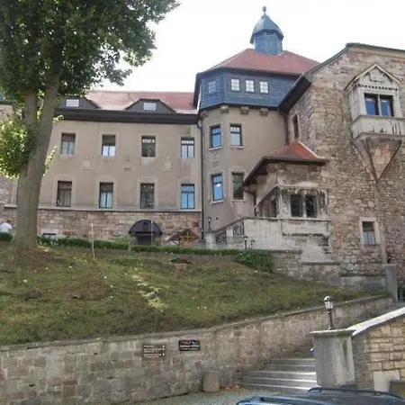 Komplettes Haus Mit Drei Etagen Und Einmaligem Bergpanorama * Gehlberg