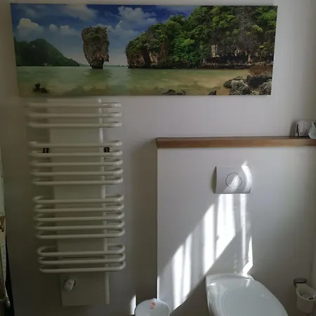 Komplettes Haus Mit Drei Etagen Und Einmaligem Bergpanorama Holiday home Gehlberg