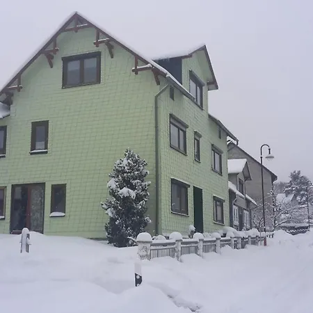 Komplettes Haus Mit Drei Etagen Und Einmaligem Bergpanorama *