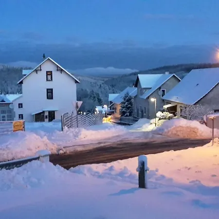 Komplettes Haus Mit Drei Etagen Und Einmaligem Bergpanorama Holiday home