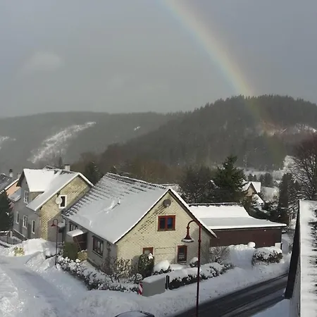 Komplettes Haus Mit Drei Etagen Und Einmaligem Bergpanorama